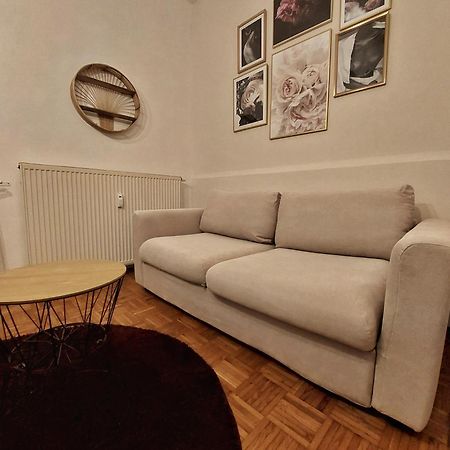 Appartement Wohnen Im Gruenen à Graz Extérieur photo